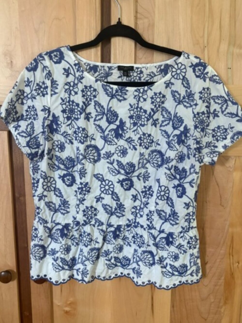 Talbots Embroidered Floral Peplum Top Women's Size 16P with Scalloped Hem - Picture 1 of 5